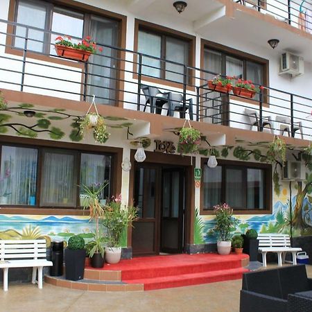 Da Boss Hotel คอสติเนช ภายนอก รูปภาพ