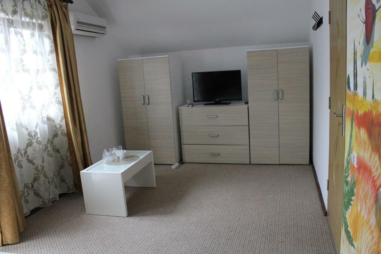 Da Boss Hotel คอสติเนช ภายนอก รูปภาพ