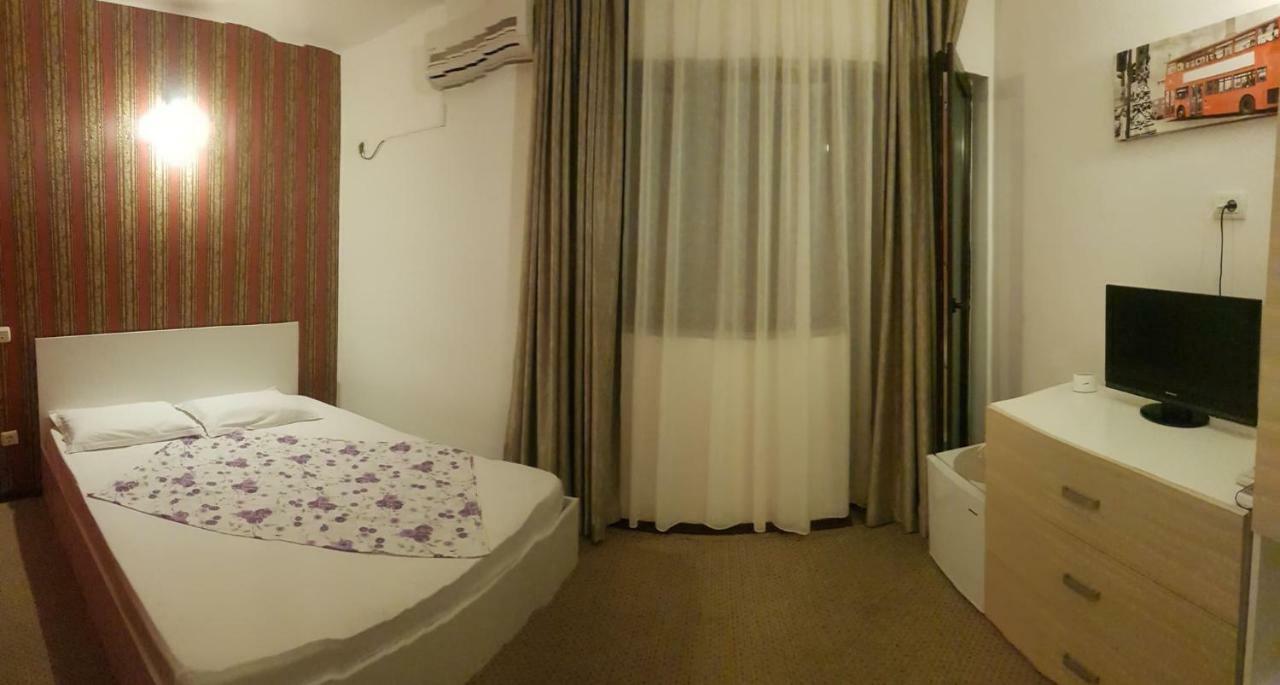 Da Boss Hotel คอสติเนช ภายนอก รูปภาพ